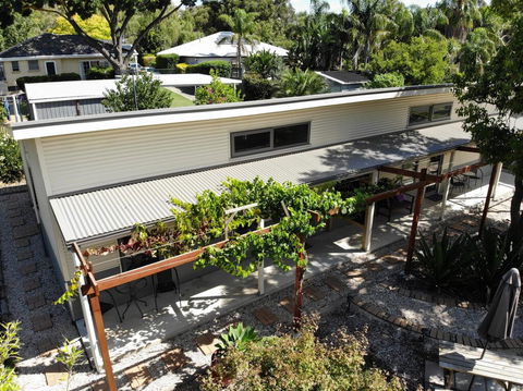 The Grape And Olive At Willunga - Australian Directory 3
