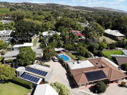 The Grape And Olive At Willunga - Australian Directory 1