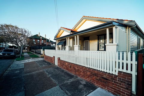 The Greenroof - Australian Directory 1
