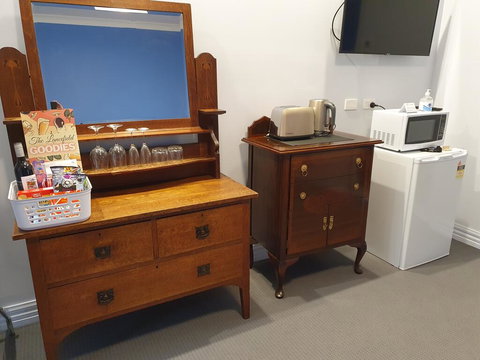 The Lancefield - Australian Directory 1