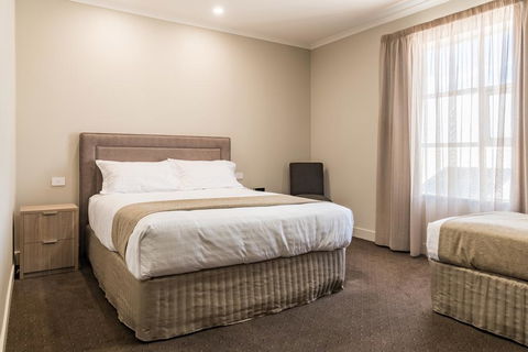 The Lighthouse Hotel - Australian Directory 0