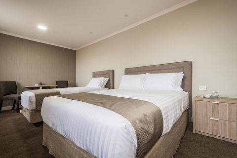 The Lighthouse Hotel - Australian Directory 3