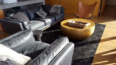 The Longhouse - Suite 2 - Australian Directory 3
