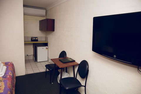 The Miners Rest Motel - Australian Directory 1