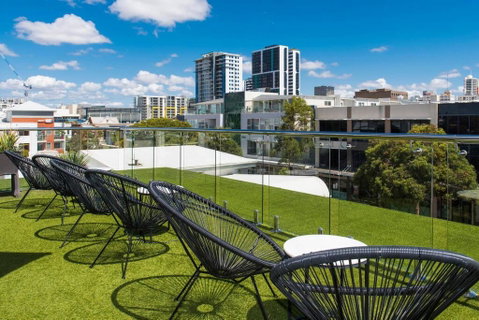 The Nest - Quirky Queen Sized Space With Roof Terrace - Australian Directory 0
