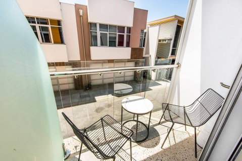 The Nest - Traditional Room In Northbridge And Roof Terrace - Australian Directory 3