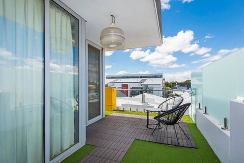 The Nest - Trendy Studio Close To Centre With Roof Terrace - Australian Directory 1