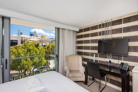 The Nest - Trendy Studio Near City Centre With Roof Terrace - Australian Directory 1
