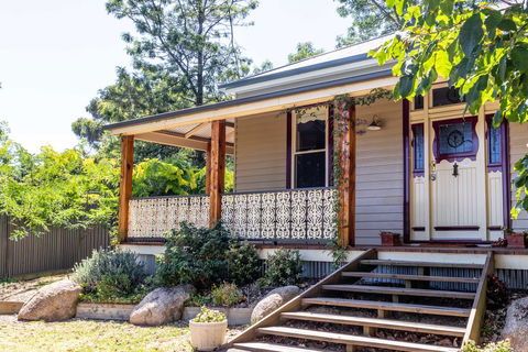 The Oaks Lilydale Accommodation - Australian Directory 2