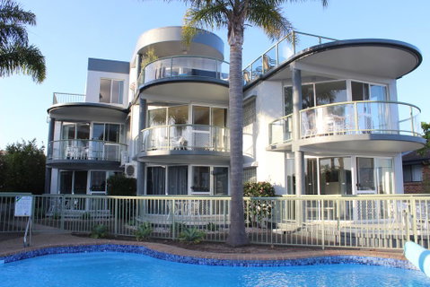 The Palms Apartments - Australian Directory 2