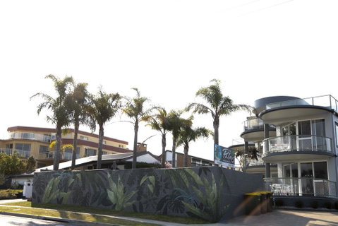 The Palms Apartments - Australian Directory 3