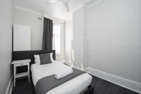 The Parade Hotel - Australian Directory 1