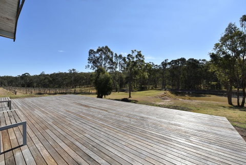 The Parson's Vineyard Retreat - Get Amongst The Vineyards In A Historic Home - Australian Directory 1