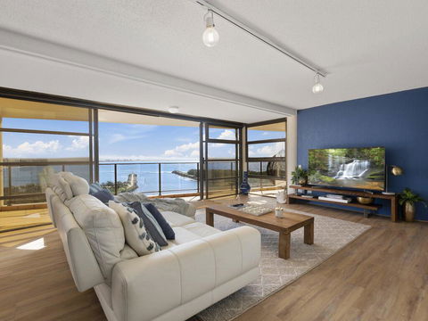 The Penthouse @ Point Cartwright - INSTANT HOTEL WINNER 2019 - Australian Directory 1