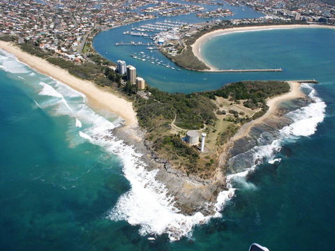 The Penthouse @ Point Cartwright - INSTANT HOTEL WINNER 2019 - Australian Directory 2