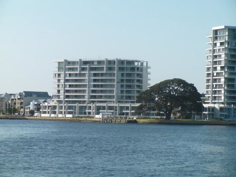 The Point Mandurah Apartment - Australian Directory 0