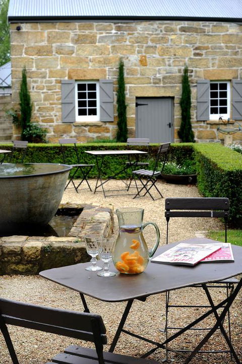 The Red Feather Inn - Australian Directory 3