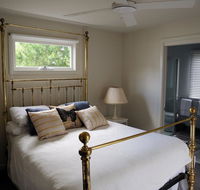 The Red Feather Inn - Australian Directory