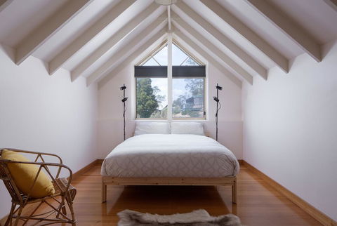 The River Valley Retreat - Australian Directory 1