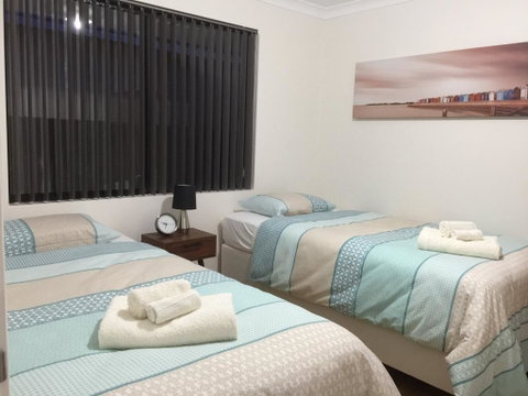 The Royal Dolphin Holiday Home - Australian Directory 2