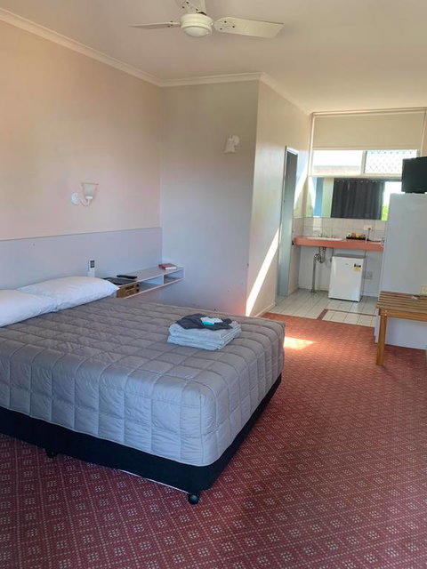 The Royal Motel - Australian Directory 0