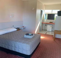 The Royal Motel - Australian Directory
