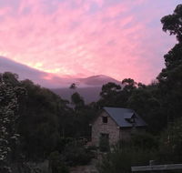 The Stone Cottage with tennis court - Australian Directory