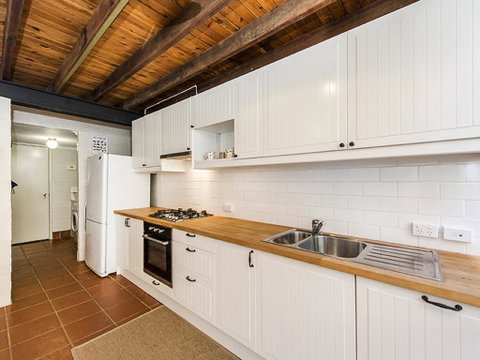 The Tannery - 2 Bedroom Converted Warehouse - Australian Directory 3