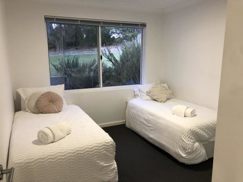 Three Bedroom, Two Bathroom Family Home - Australian Directory 3