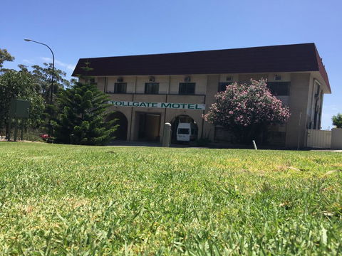 Tollgate Motel - Australian Directory 2