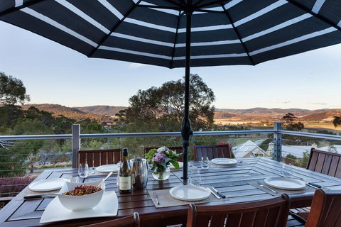 Tolpuddle Villa - Australian Directory 3