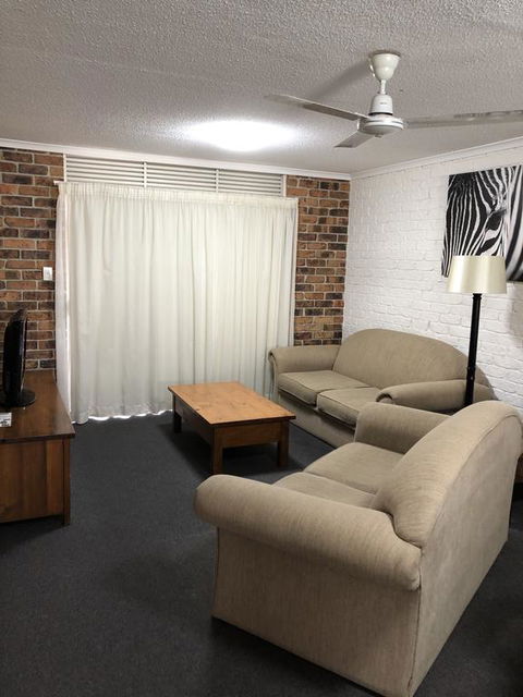 Toowong Villas - Australian Directory 1