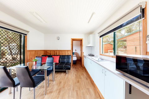 Torquay Foreshore Caravan Park - Australian Directory 2