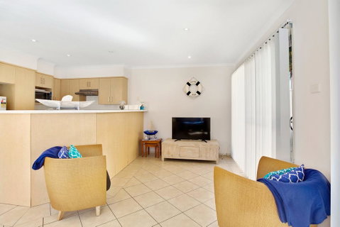 Townhouse In The Heart Of Port Stephens - Australian Directory 3