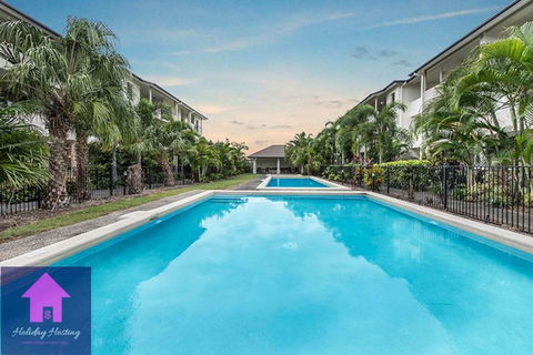 Townsville Luxury Spacious Apt 3 BR-2BTH Pools - Australian Directory 0