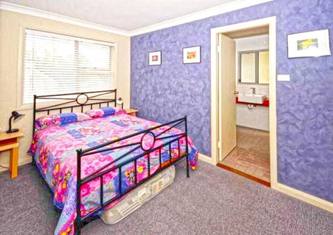 Trade Winds @ Callala Beach - Australian Directory 3