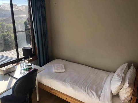 Traveler's Affordable Studio Unit (Beverly Hills) - Australian Directory 1