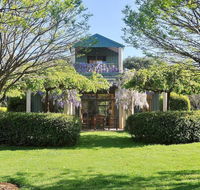 Tree Elle Retreat - Australian Directory