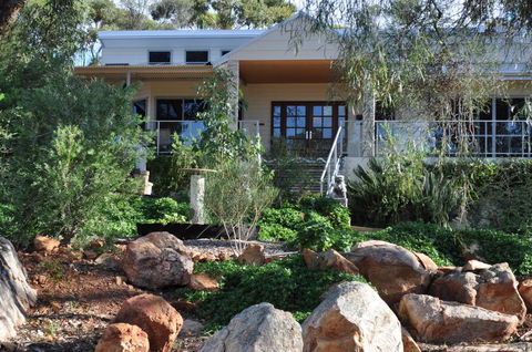 Tree Lodge - Australian Directory 0