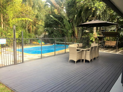 Tropical Private Open Space At Trinity - Australian Directory 1