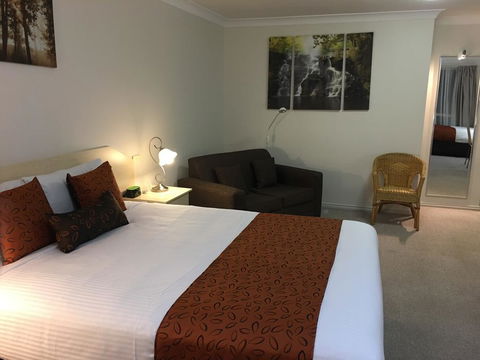 Tuckerbox Motor Inn - Australian Directory 0