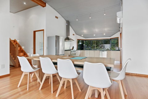 Tura Tree House - Australian Directory 2