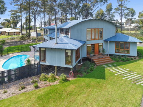 Tura Tree House - Australian Directory 0