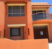 Tuscany Townhouse 3-4 - Australian Directory