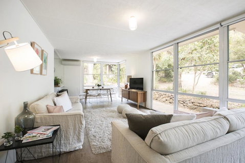 Twiggy @ Anglesea - Australian Directory 0