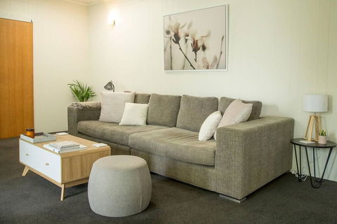 Two Bedroom Gem, Short Drive To MONA - Australian Directory 2