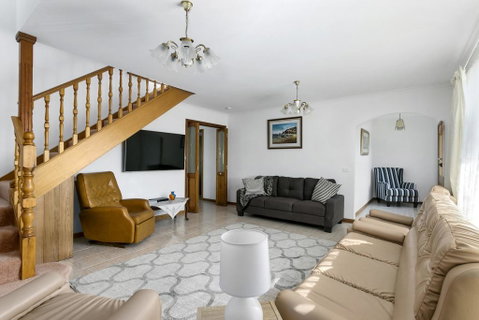 Tyrone Beach House - Australian Directory 3