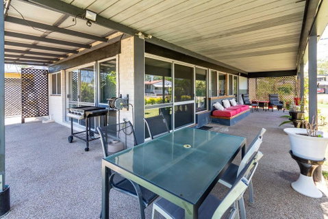 Unique Getaway 300m To Bribie Foreshore, Bongaree - Australian Directory 1
