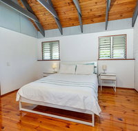 Unique Getaway 300m to Bribie Foreshore Bongaree - Australian Directory