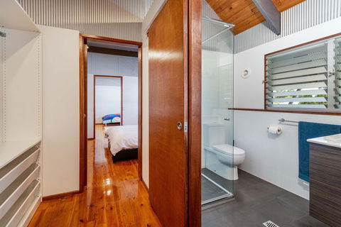 Unique Getaway 300m To Bribie Foreshore, Bongaree - Australian Directory 2